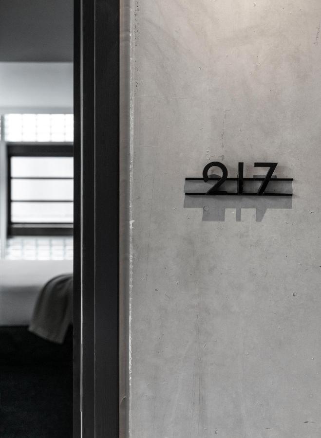Lancemore Crossley St. Melbourne Dış mekan fotoğraf Room number at the Hotel 217