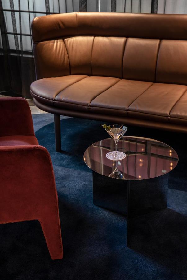 Lancemore Crossley St. Melbourne Dış mekan fotoğraf The interior of the bar