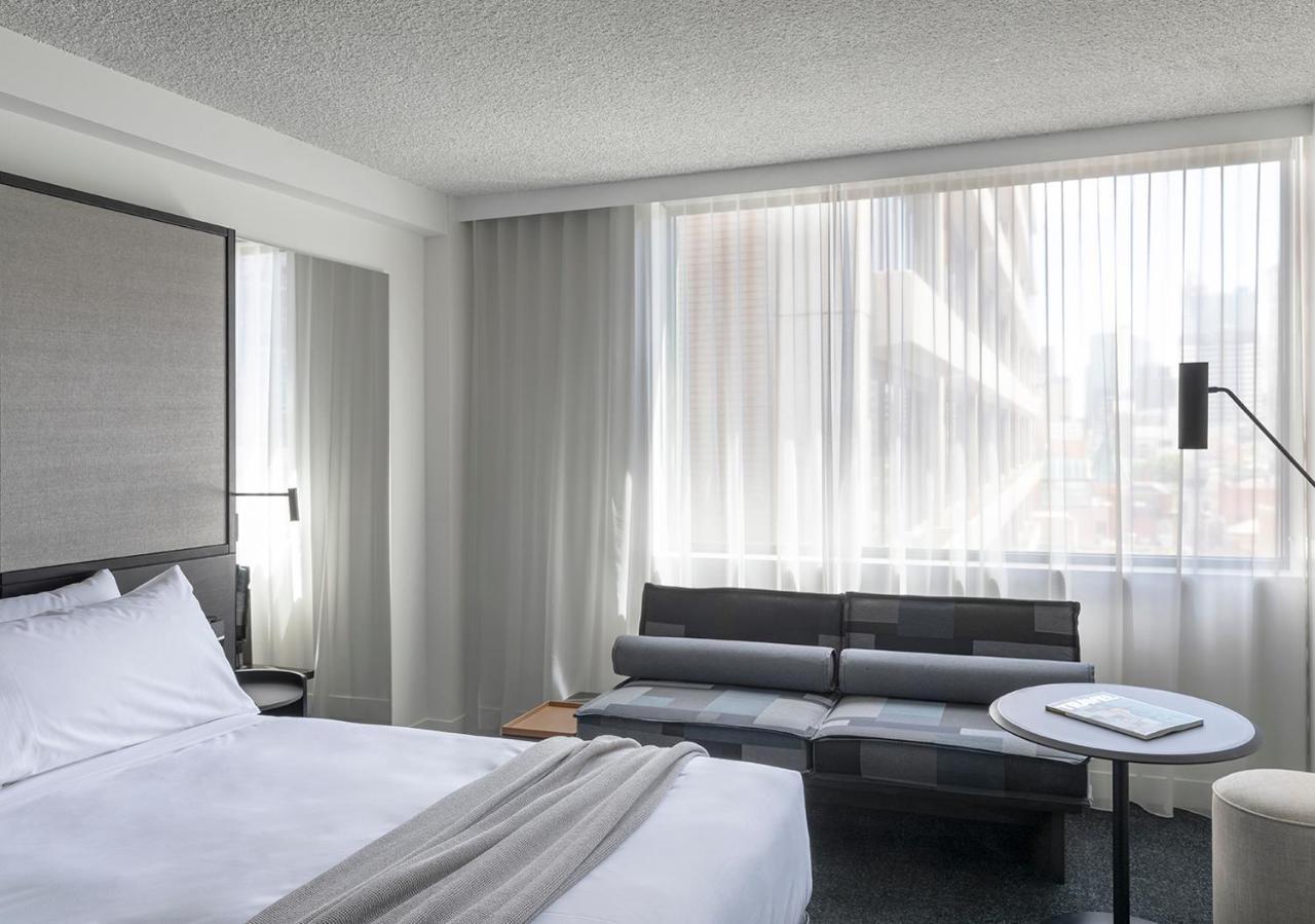 Lancemore Crossley St. Melbourne Dış mekan fotoğraf A room at the Hotel Indigo in Paris, France